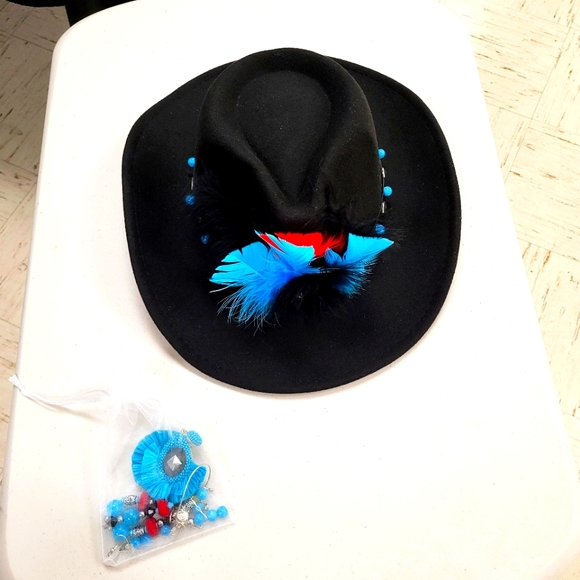 3 PIECE COWGIRL HAT ,NECKLACE & EARRINGS HANDMADE! NWTS - Picture 6 of 9